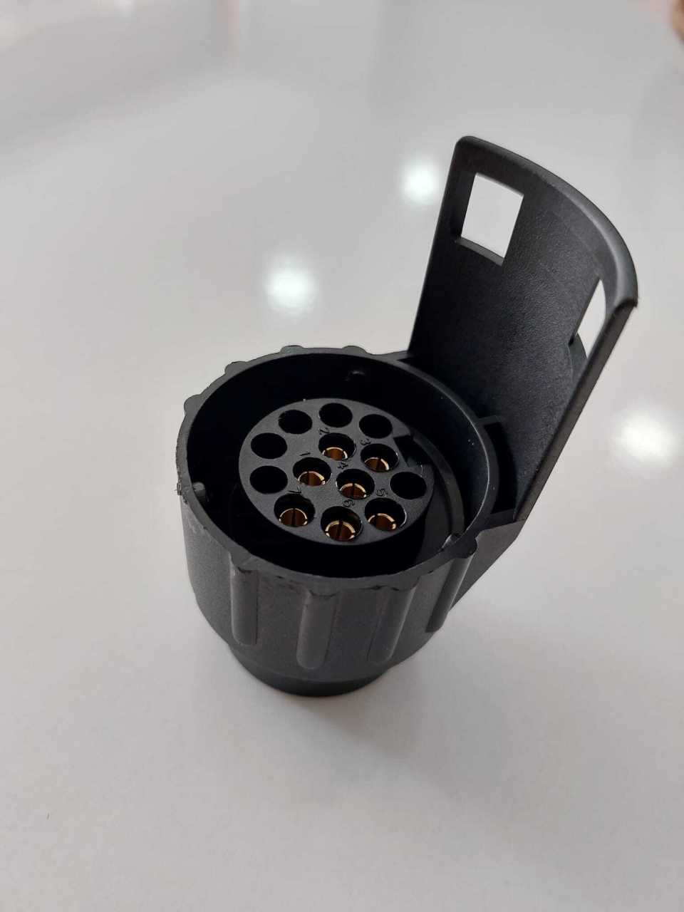 11 pin  - 7 pin  römork fişi dönüştürücü - Plastik